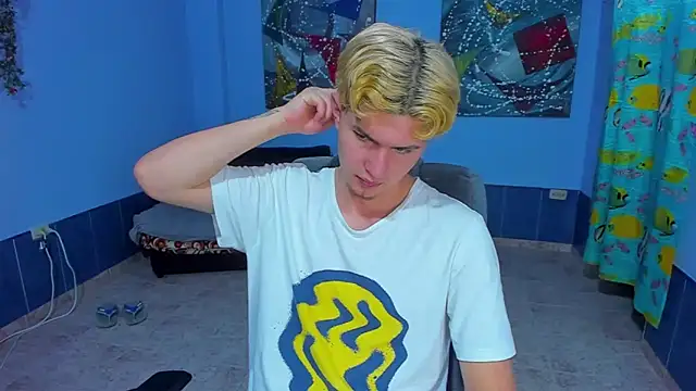 Snapshot of patrik_027 chatting on September 11, 2025, 4:12 am patrik 027 online show from September 11, 2025, 4:12 am