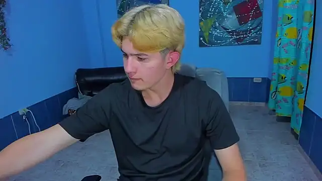 Snapshot of patrik_027 chatting on September 14, 2025, 7:02 pm patrik 027 online show from September 14, 2025, 7:02 pm