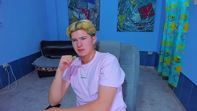 Snapshot of patrik_027 chatting on September 16, 2025, 6:20 pm patrik 027 online show from September 16, 2025, 6:20 pm