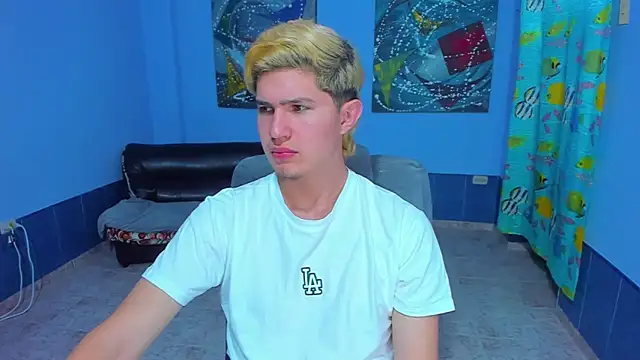 Snapshot of patrik_027 chatting on September 19, 2025, 6:04 am patrik 027 online show from September 19, 2025, 6:04 am