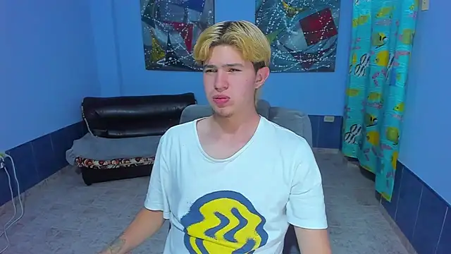 Snapshot of patrik_027 chatting on September 26, 2025, 8:24 pm patrik 027 online show from September 26, 2025, 8:24 pm