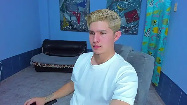 Snapshot of patrik_027 chatting on October 7, 2025, 7:33 pm patrik 027 online show from October 7, 2025, 7:33 pm