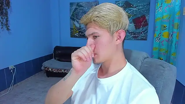 Snapshot of patrik_027 chatting on October 8, 2025, 7:39 am patrik 027 online show from October 8, 2025, 7:39 am