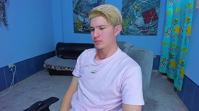 Snapshot of patrik_027 chatting on October 10, 2025, 6:23 am patrik 027 online show from October 10, 2025, 6:23 am