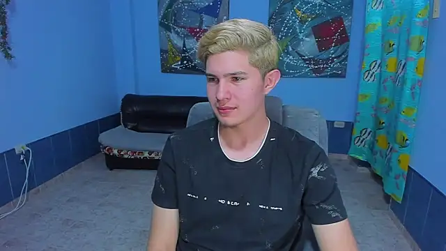 Snapshot of patrik_027 chatting on October 11, 2025, 7:01 pm patrik 027 online show from October 11, 2025, 7:01 pm