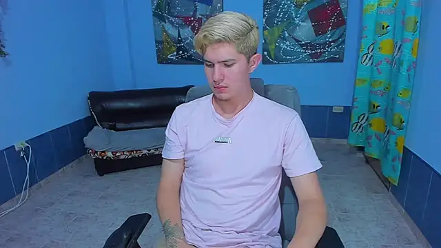 Snapshot of patrik_027 chatting on October 13, 2025, 8:09 pm patrik 027 online show from October 13, 2025, 8:09 pm