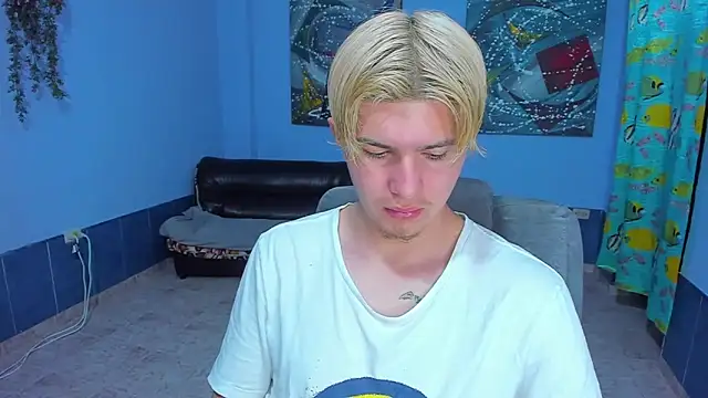 Snapshot of patrik_027 chatting on October 17, 2025, 5:26 pm patrik 027 online show from October 17, 2025, 5:26 pm