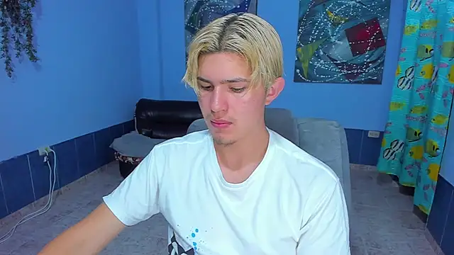 Snapshot of patrik_027 chatting on October 27, 2025, 7:29 pm patrik 027 online show from October 27, 2025, 7:29 pm