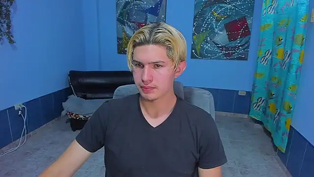 Snapshot of patrik_027 chatting on November 7, 2025, 3:06 am patrik 027 online show from November 7, 2025, 3:06 am