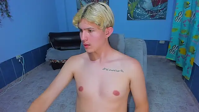 Snapshot of patrik_027 chatting on November 12, 2025, 8:08 pm patrik 027 online show from November 12, 2025, 8:08 pm