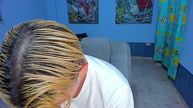 Snapshot of patrik_027 chatting on November 14, 2025, 6:39 pm patrik 027 online show from November 14, 2025, 6:39 pm