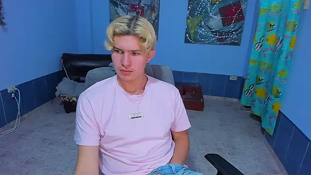 Snapshot of patrik_027 chatting on November 16, 2025, 7:52 pm patrik 027 online show from November 16, 2025, 7:52 pm