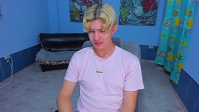 Snapshot of patrik_027 chatting on November 17, 2025, 7:58 am patrik 027 online show from November 17, 2025, 7:58 am