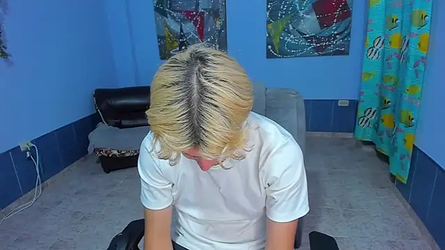 Snapshot of patrik_027 chatting on November 17, 2025, 8:36 pm patrik 027 online show from November 17, 2025, 8:36 pm