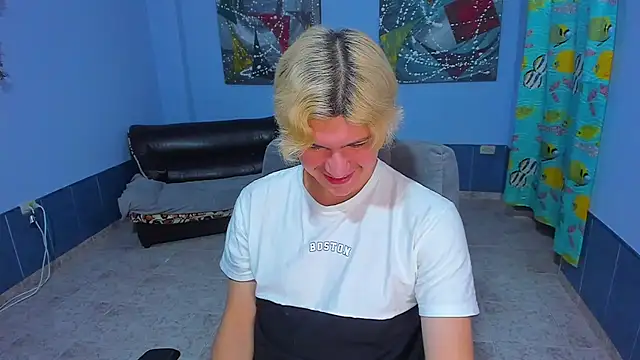 Snapshot of patrik_027 chatting on November 21, 2025, 12:43 am patrik 027 online show from November 21, 2025, 12:43 am