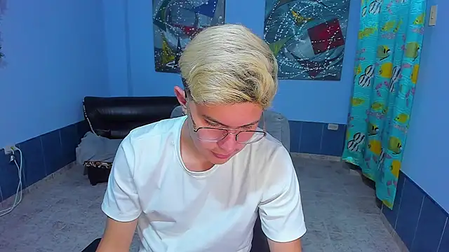 Snapshot of patrik_027 chatting on November 24, 2025, 7:57 pm patrik 027 online show from November 24, 2025, 7:57 pm