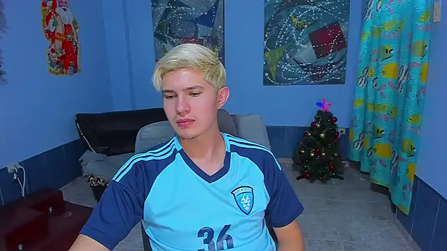 Snapshot of patrik_027 chatting on December 17, 2025, 7:36 am patrik 027 online show from December 17, 2025, 7:36 am