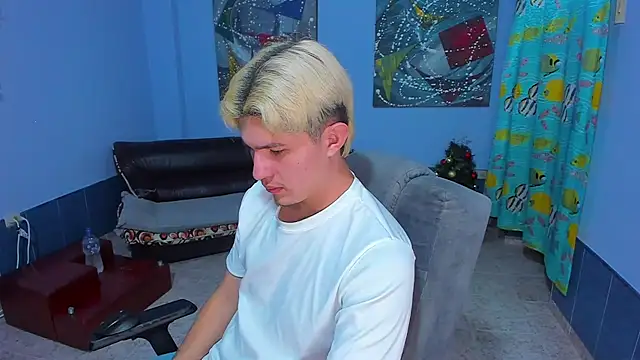 Snapshot of patrik_027 chatting on January 18, 2026, 5:17 pm patrik 027 online show from January 18, 2026, 5:17 pm