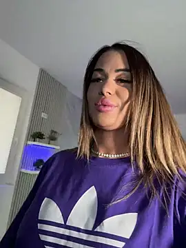 Snapshot of KirstieVegas chatting on May 25, 2026, 5:19 pm KirstieVegas online show from May 25, 2026, 5:19 pm