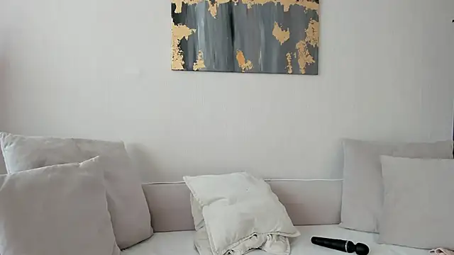 Mia Callme online show from March 7, 2025, 12:45 pm