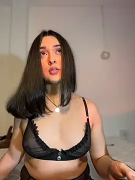 MiahWindsor online show from February 12, 2026, 5:13 am