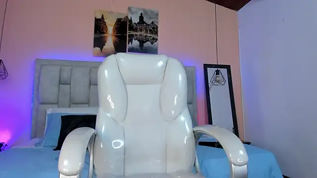 Stefhanyblow online show from December 7, 2024, 1:14 am