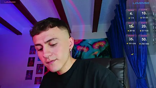 Snapshot of dimitri-bilak chatting on March 7, 2025, 11:27 pm dimitri-bilak online show from March 7, 2025, 11:27 pm