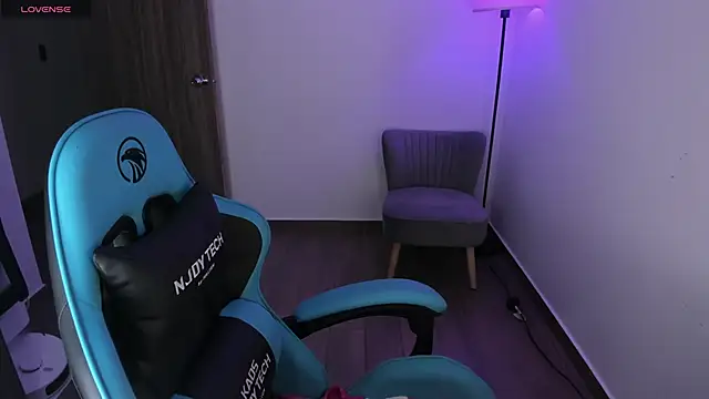 Miss Nicole online show from February 15, 2026, 2:30 am