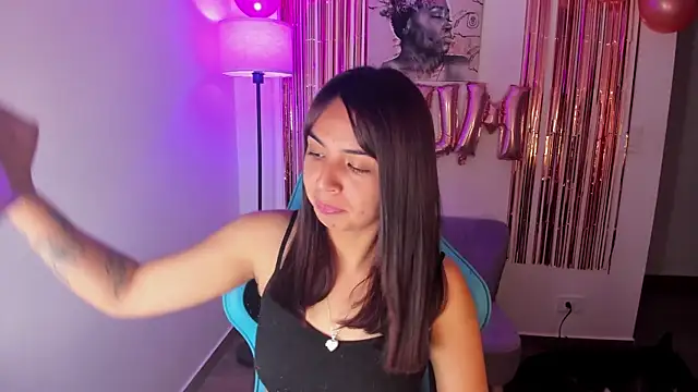 Miss Nicole online show from June 7, 2026, 7:39 pm