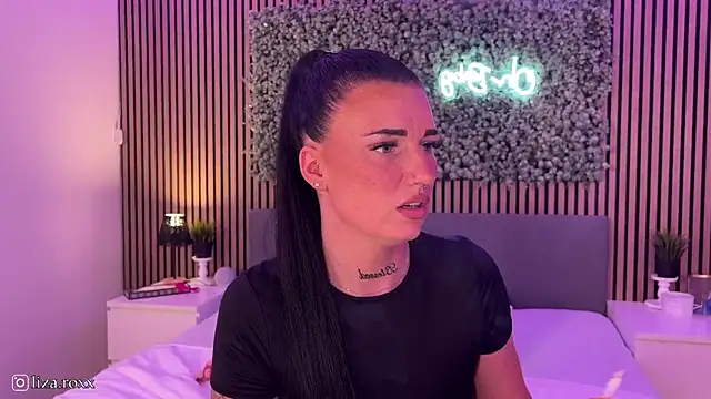 LizaRoxx online show from September 13, 2025, 9:47 pm