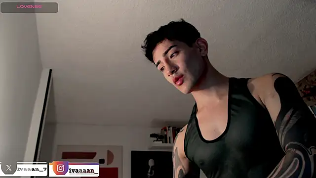 ivaaaan  online show from March 5, 2026, 10:28 pm