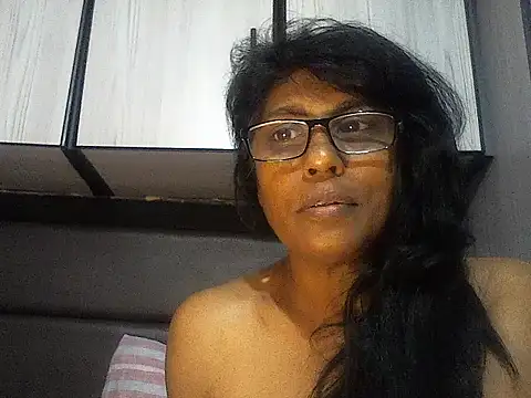 MsAttitude online show from October 27, 2025, 6:28 am