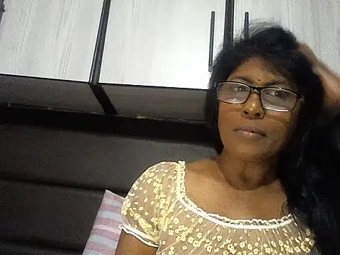 MsAttitude online show from October 30, 2025, 10:27 am