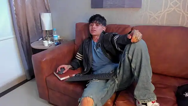 AcidMilo online show from December 7, 2024, 5:53 pm