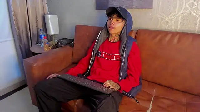 AcidMilo online show from December 11, 2024, 12:34 pm