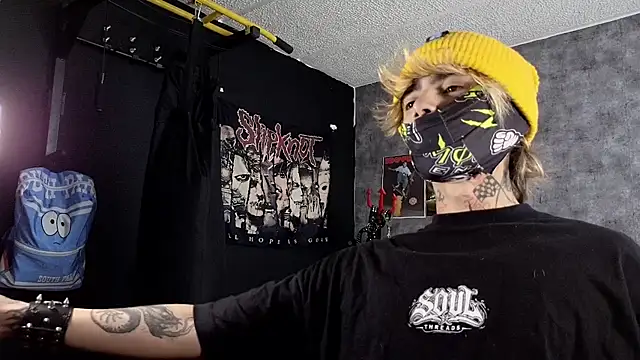 AcidMilo online show from October 11, 2025, 7:56 pm