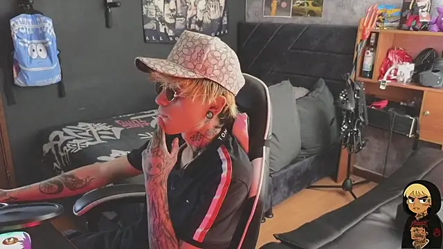 AcidMilo online show from December 19, 2025, 4:47 pm