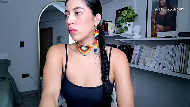 Nikol-JE online show from April 7, 2026, 8:20 pm