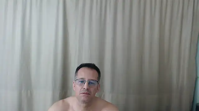 Daddyhot Alejo online show from May 28, 2026, 4:26 pm