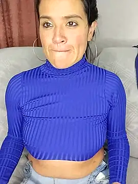 Snapshot of zhayra_rose chatting on February 13, 2025, 3:50 am zhayra rose online show from February 13, 2025, 3:50 am