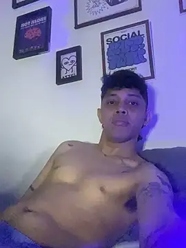 Snapshot of tonysexyboy chatting on December 15, 2024, 11:53 pm tonysexyboy online show from December 15, 2024, 11:53 pm