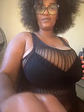 Charlie-Crawford online show from November 9, 2025, 5:17 am