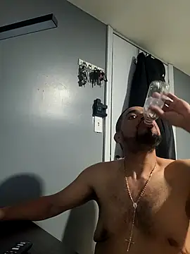 Snapshot of ositomanzo chatting on February 15, 2026, 3:36 am ositomanzo online show from February 15, 2026, 3:36 am