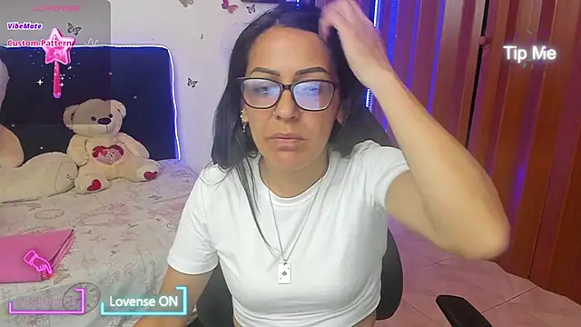 alma blue online show from November 15, 2025, 11:21 pm