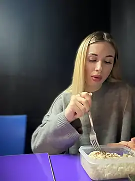 pinkstar  online show from February 18, 2025, 8:38 am