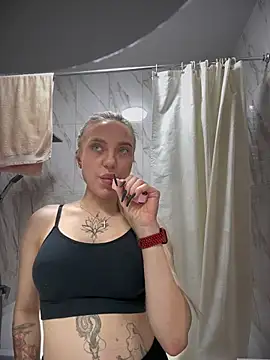 pinkstar  online show from November 6, 2025, 5:08 am