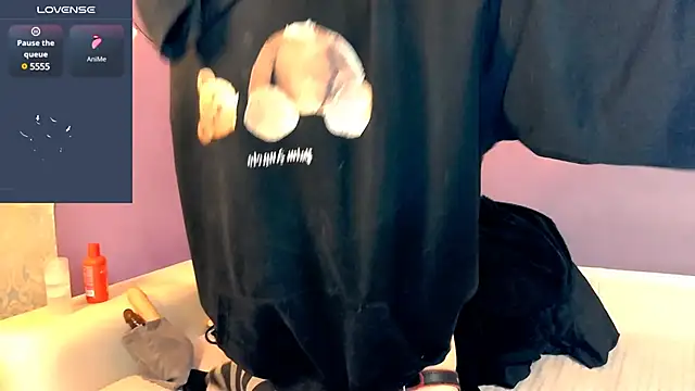 Snapshot of Littlepinkcat chatting on February 1, 2025, 7:13 pm Littlepinkcat online show from February 1, 2025, 7:13 pm