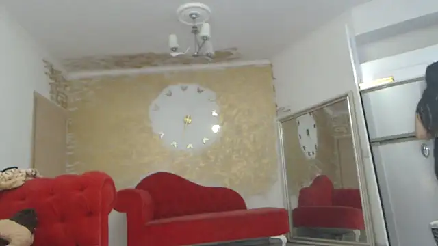 Snapshot of AnnaBellaLuckyXOXO chatting on January 15, 2025, 9:13 am AnnaBellaLuckyXOXO online show from January 15, 2025, 9:13 am