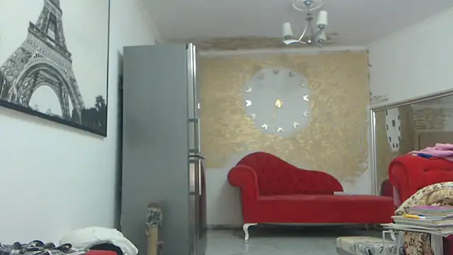 Snapshot of AnnaBellaLuckyXOXO chatting on October 31, 2025, 4:13 am AnnaBellaLuckyXOXO online show from October 31, 2025, 4:13 am