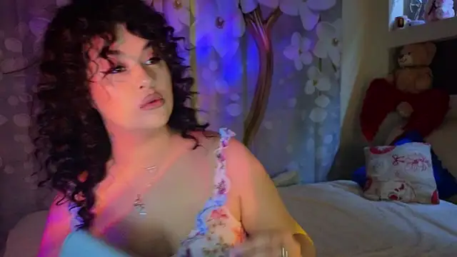 Snapshot of Malika_uAngel chatting on March 14, 2025, 11:53 pm Malika uAngel online show from March 14, 2025, 11:53 pm